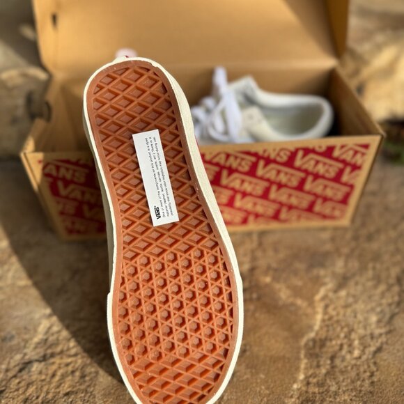 NEW! Vans Off The Wall Retro Sport - Picture 3 of 3